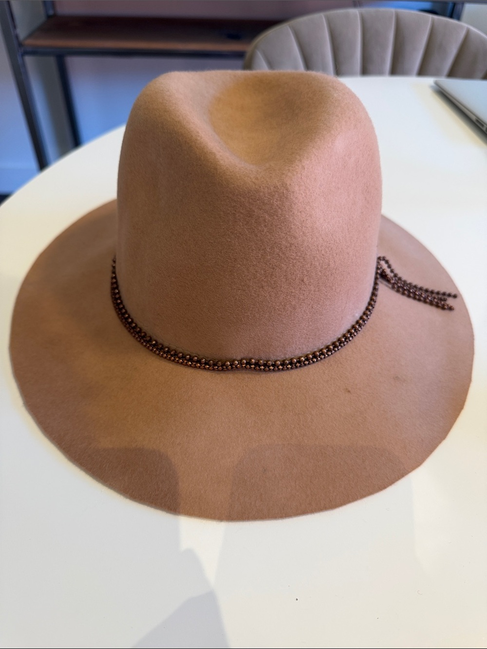 Classic Women’s Wide-Brim Wool Hat - Tan